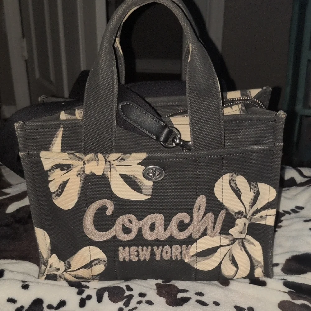 Coach Black and Cream Floral Handbag - Picture 2 of 6